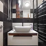 Feriehus 2 Apartments, 2 Parking - Sleeps 8 - Quiet *