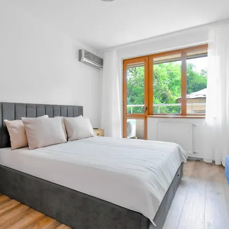 2 Apartments, 2 Parking - Sleeps 8 - Quiet Sofia