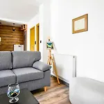 2 Apartments, 2 Parking - Sleeps 8 - Quiet * صوفيا