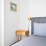 בית נופש 2 Apartments, 2 Parking - Sleeps 8 - Quiet
