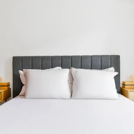 Feriehus 2 Apartments, 2 Parking - Sleeps 8 - Quiet *