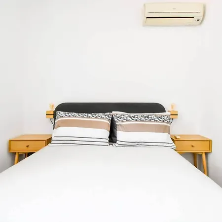 Feriehus 2 Apartments, 2 Parking - Sleeps 8 - Quiet