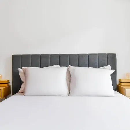 Feriehus 2 Apartments, 2 Parking - Sleeps 8 - Quiet Sofia