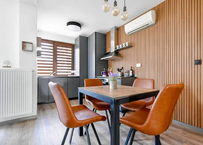 別荘 2 Apartments, 2 Parking - Sleeps 8 - Quiet ソフィア