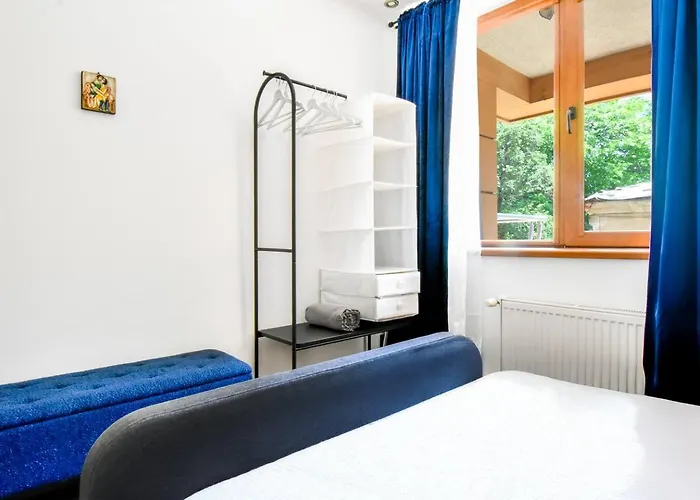 別荘 2 Apartments, 2 Parking - Sleeps 8 - Quiet ソフィア